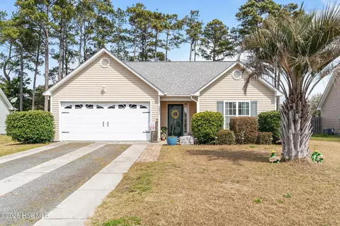 4893 Beech Tree Dr SE, Southport, NC 28461