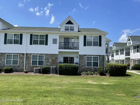 520 Little River Farm Blvd #205 C, Carthage, NC 28327