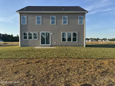 767 Fairway Rd, Ayden, NC 28513