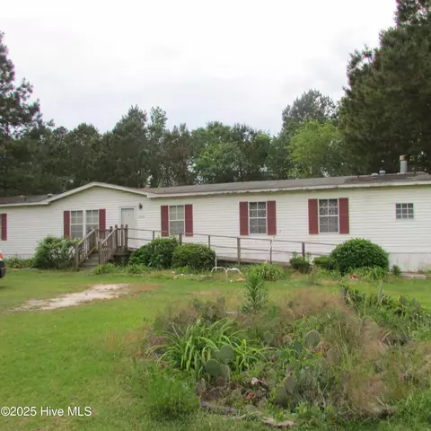 12662 Garland Hwy, Ingold, NC 28441