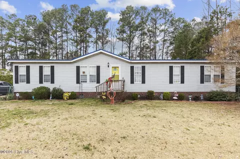 5318 Kristi Ln, Kinston, NC 28501