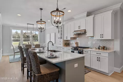 Kitchen - 285 Planters Walk, Hampstead, NC 28443 photo 1 of 3
