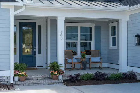 Exterior - 285 Planters Walk, Hampstead, NC 28443 photo 1 of 7