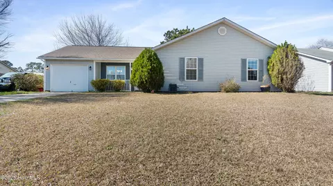 125 Horse Shoe Bnd, Jacksonville, NC 28546