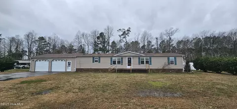 3007 Crystal Lake Dr, Elizabeth City, NC 27909