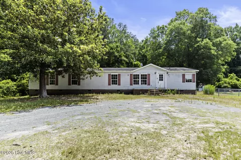 304 Mullins St, Princeville, NC 27886