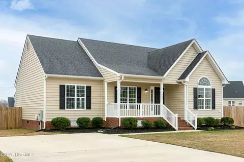 3004 Chesswood Ln, Winterville, NC 28590