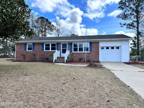 321 Woodhaven Dr, Havelock, NC 28532
