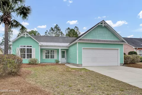 133 S Palm Dr, Winnabow, NC 28479
