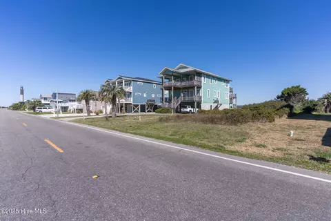 128 Caswell Beach Road Rd, Caswell Beach, NC 28465