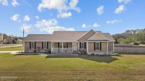 300 Murphy Dr, Jacksonville, NC 28540