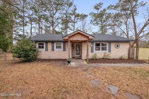 118 Kings Ct, Wilmington, NC 28411