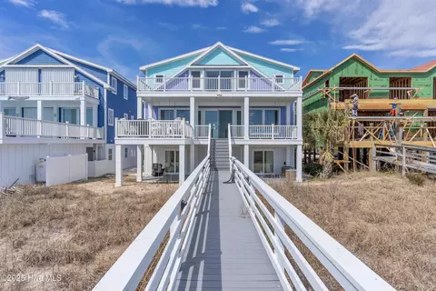 437 Fort Fisher Blvd S, Kure Beach, NC 28449