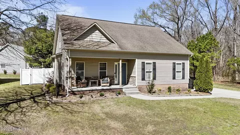 75 Victoria Dr, Chocowinity, NC 27817 photo 2