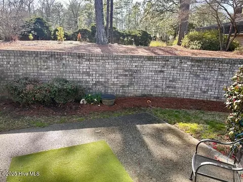 104 Wimbledon Dr, Pinehurst, NC 28374 photo 4