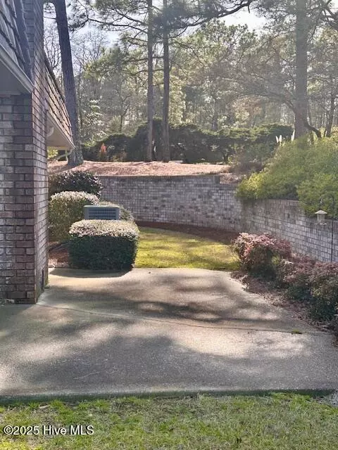 104 Wimbledon Dr, Pinehurst, NC 28374 photo 5