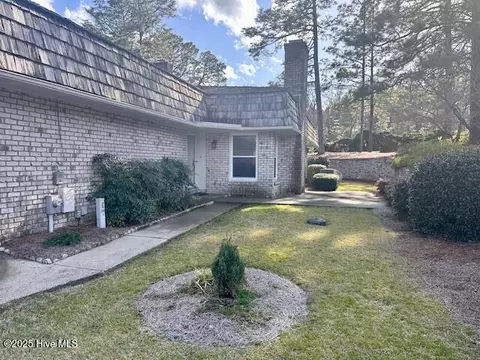 104 Wimbledon Dr, Pinehurst, NC 28374