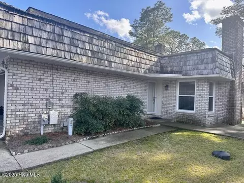 104 Wimbledon Dr, Pinehurst, NC 28374 photo 2