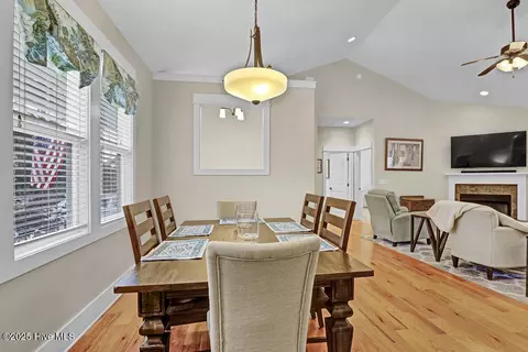 802 Sarah Ln, Hampstead, NC 28443 photo 9