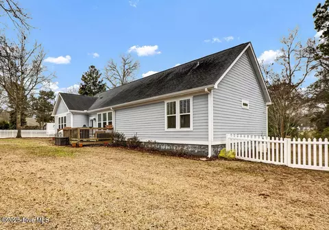 802 Sarah Ln, Hampstead, NC 28443 photo 30