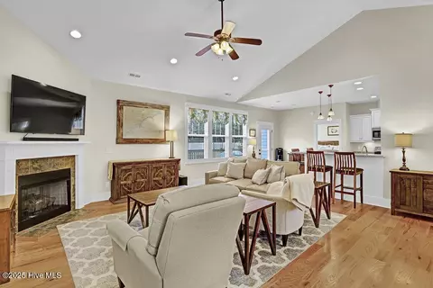 802 Sarah Ln, Hampstead, NC 28443 photo 5