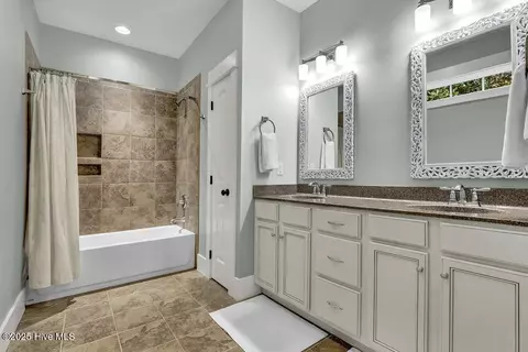 802 Sarah Ln, Hampstead, NC 28443 photo 18