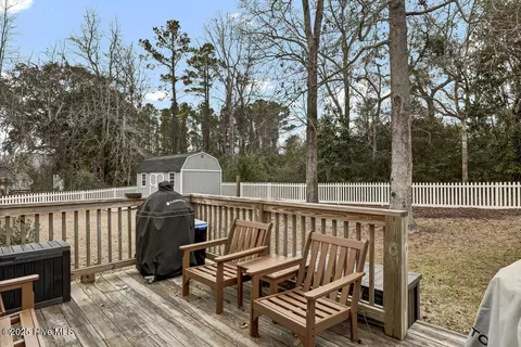 802 Sarah Ln, Hampstead, NC 28443 photo 26