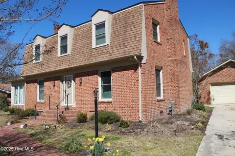 143 Country Club Dr, Edenton, NC 27932