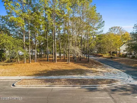 9299 Cargill Dr SW, Calabash, NC 28467