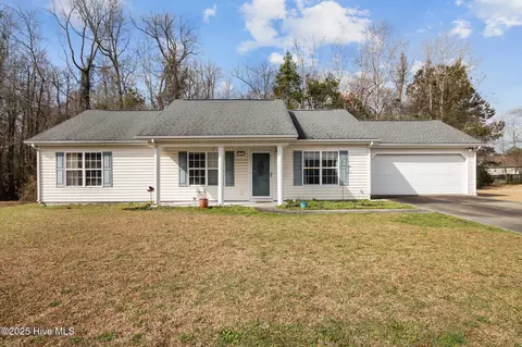 126 Pella Ln, New Bern, NC 28562