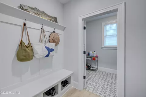 Entry Way - 13 Artisan Dr, Hampstead, NC 28443 photo 2 of 2