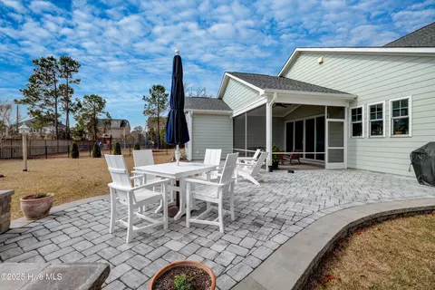 Exterior - 13 Artisan Dr, Hampstead, NC 28443 photo 9 of 24