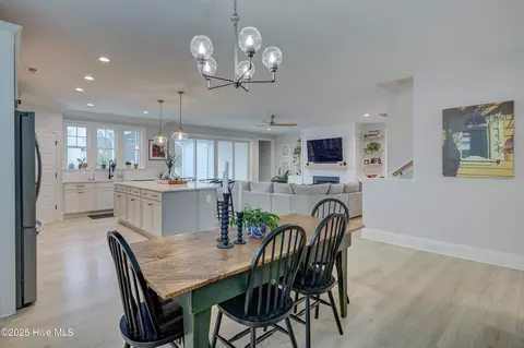 Dining - 13 Artisan Dr, Hampstead, NC 28443 photo 2 of 3