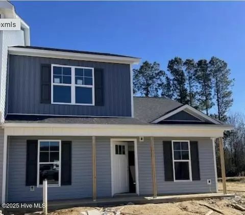 225 Crab Claw Spit Ln, Jacksonville, NC 28546