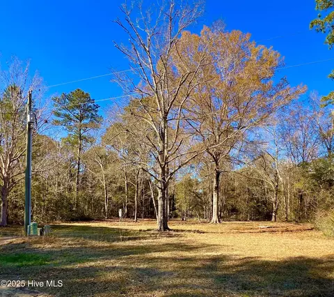 1563 Egret Dr SW, Supply, NC 28462