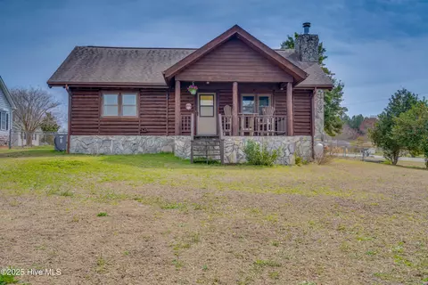 37 Eagle Rock Ln, Hubert, NC 28539