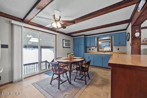 Dining - 194 Bay Shore Dr, Chocowinity, NC 27817 photo 2 of 4