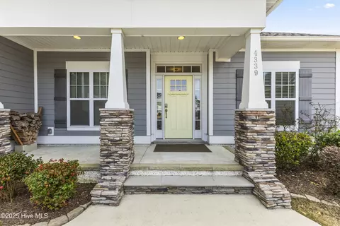 4339 Devonswood Dr, Southport, NC 28461