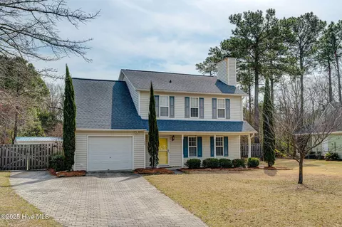 7406 Heartwood Pl, Wilmington, NC 28411