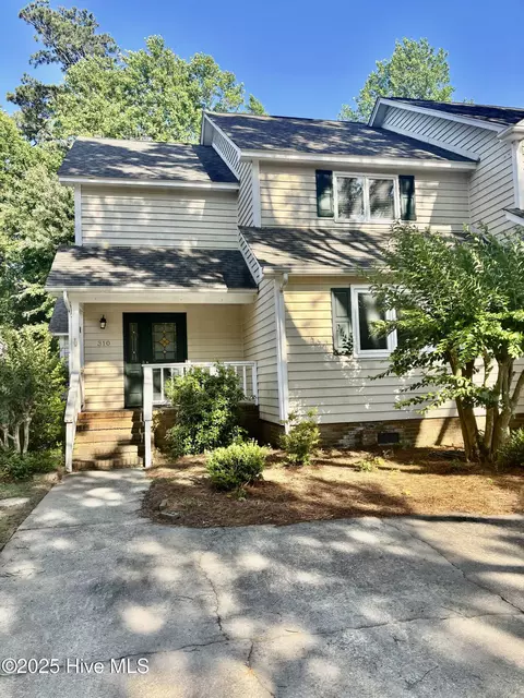 310 Wimbledon Ct, Wilmington, NC 28412