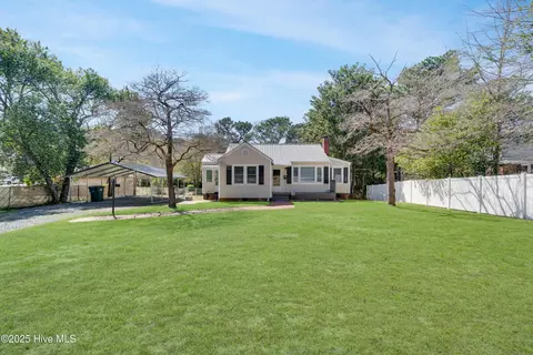 803 Jefferson St, Hamlet, NC 28345 photo 3