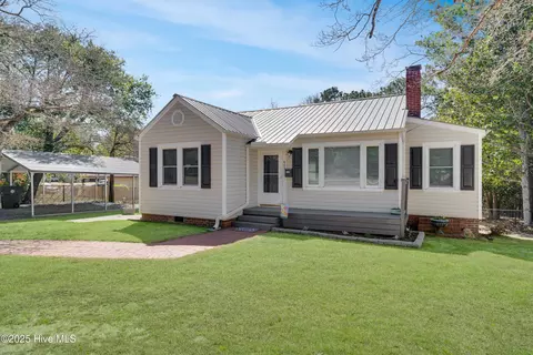 803 Jefferson St, Hamlet, NC 28345
