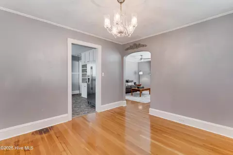 803 Jefferson St, Hamlet, NC 28345 photo 9