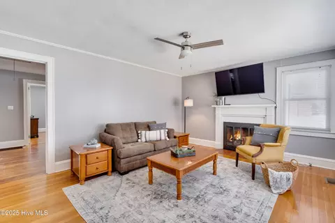 803 Jefferson St, Hamlet, NC 28345 photo 4