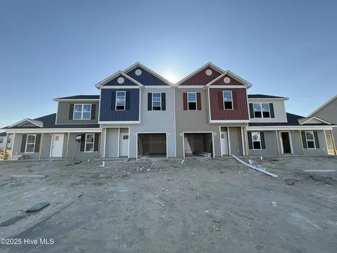 235 Crab Claw Spit Ln, Jacksonville, NC 28546