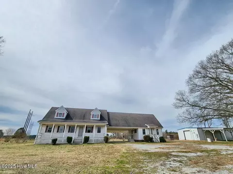105 Hollowell Rd, Aulander, NC 27805
