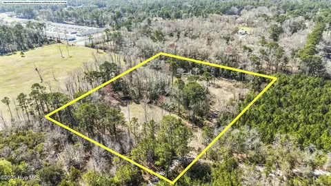 634 Persimmon Rd, Calabash, NC 28467