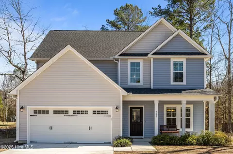 712 Cattail Ct, Jacksonville, NC 28540