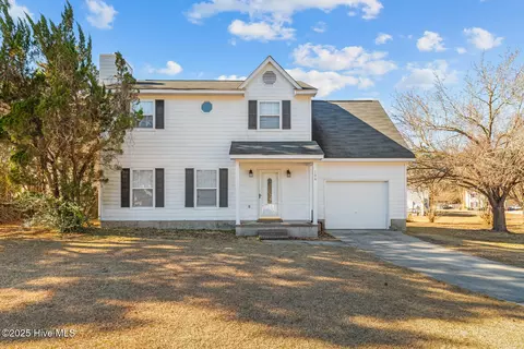 104 Suffolk Cir, Jacksonville, NC 28546