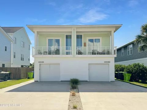 1605 Pinfish Ln UNIT 2, Carolina Beach, NC 28428